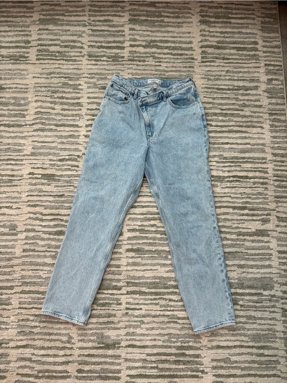 Abercrombie & Fitch Light Blue Straight-Leg Women’s Jeans